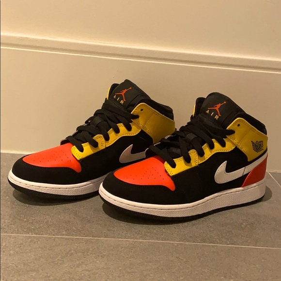 jordan 1 mid black amarillo team orange